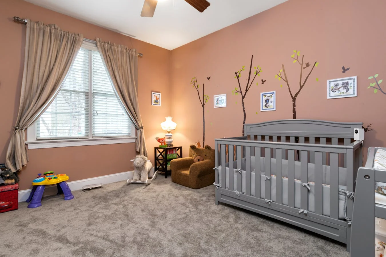 Créer une chambre de bébé saine et écologique : le guide complet