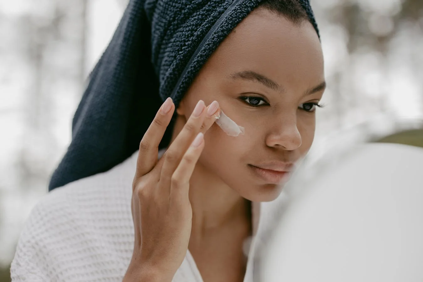 Top 5 des sérums visage à l'acide hyaluronique pour une peau transformée